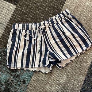 Old Navy Pull On Shorts Sz M 100% Cotton - navy and white stripes
